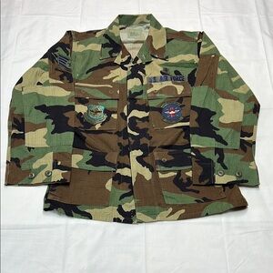 Vintage us Air Force woodland camo cargo jacket size small/short